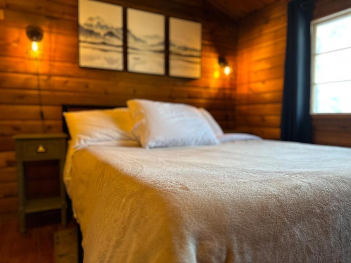 Village Vibes Deck And Bbq Duck Creek Village ภายนอก รูปภาพ